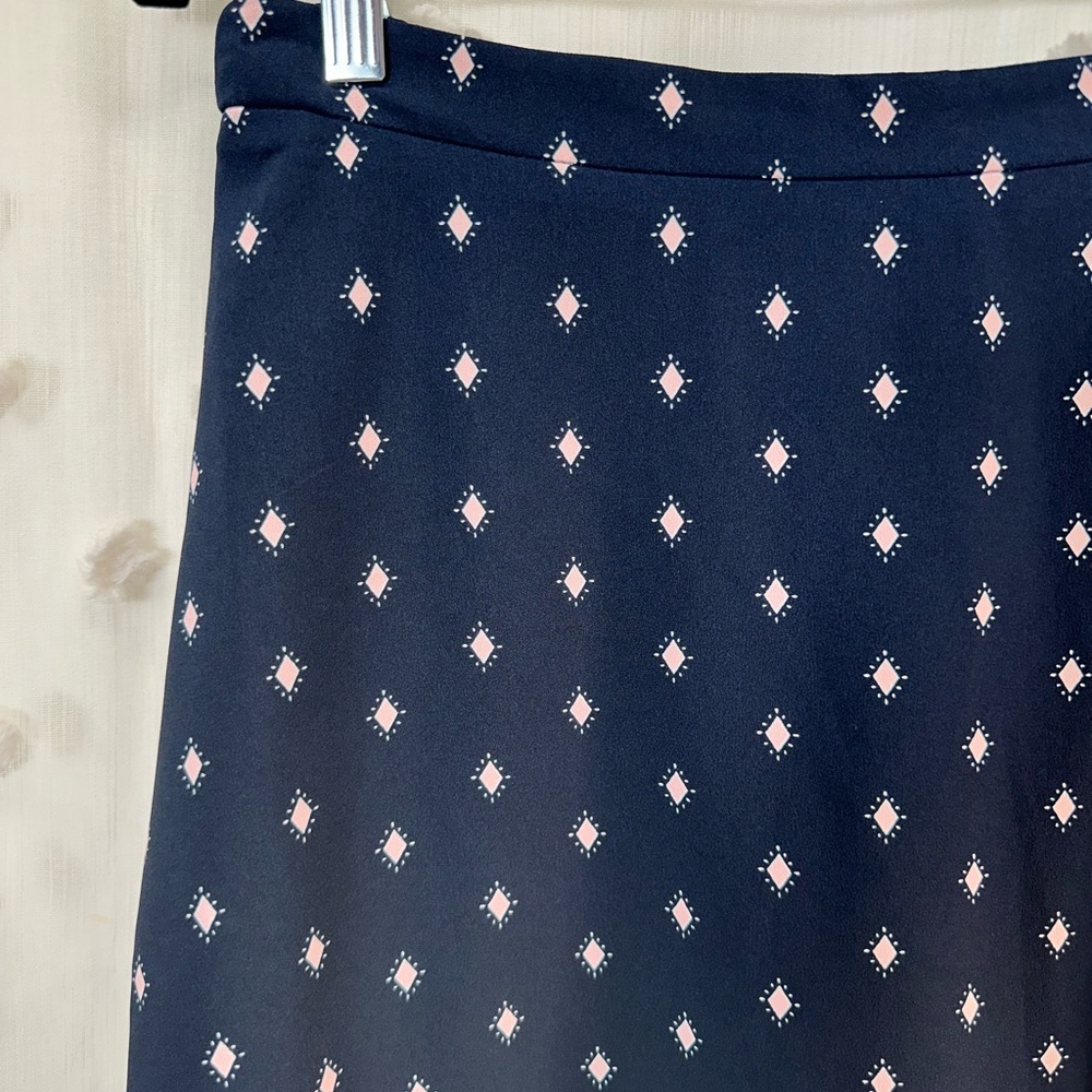 LOFT Women’s Navy A-Line Skirt with Pink Diamond Pattern Size XSP - Picture 3 of 9